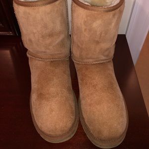 Ugg Classic Short
